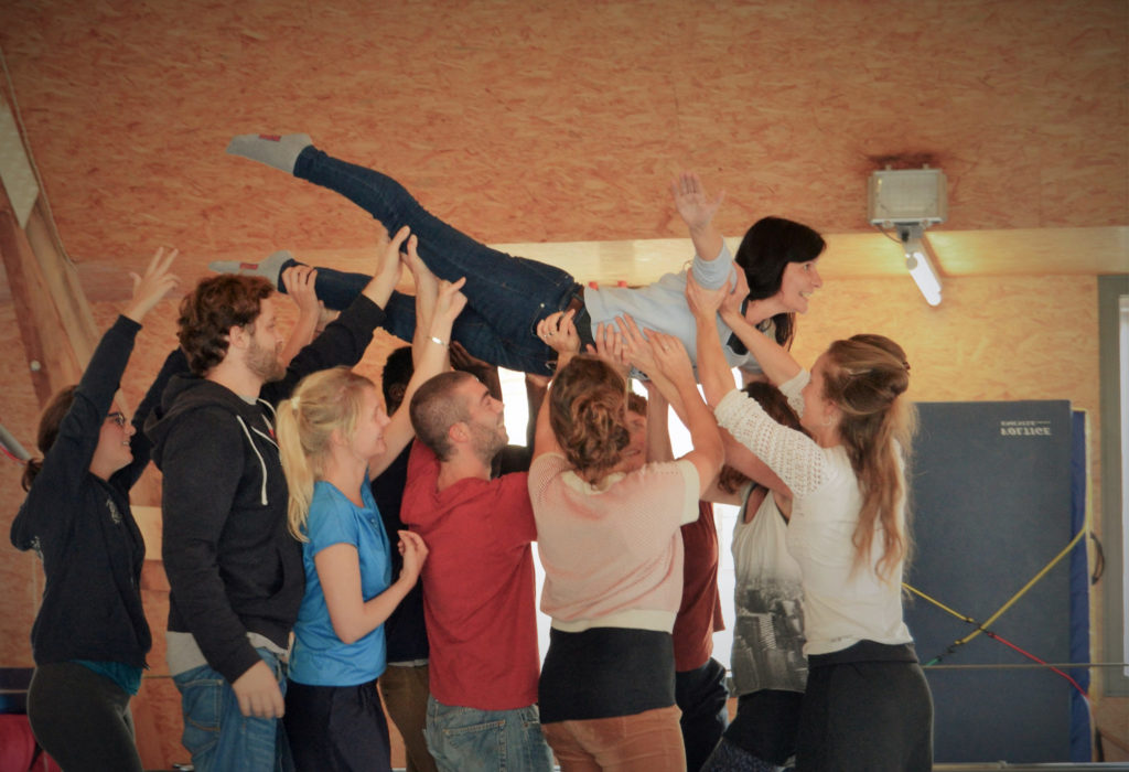 Envol d’animateurs en cirque (ici à Cirqu’Conflex)©DR